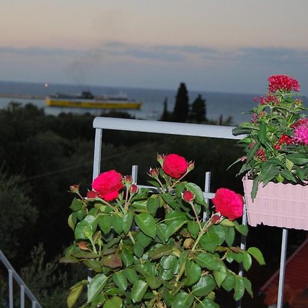 Traditional Room The Small Museum Ionian Sea Kastro-Kyllini Exterior foto